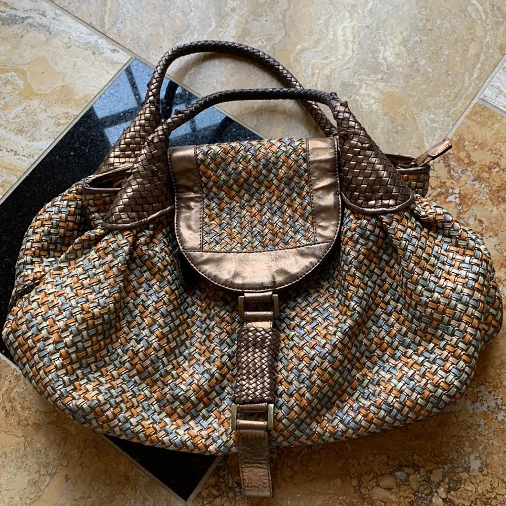 Sondra Robert’s woven leather w/ braided/textured accents/flap is a change purse - Picture 4 of 17